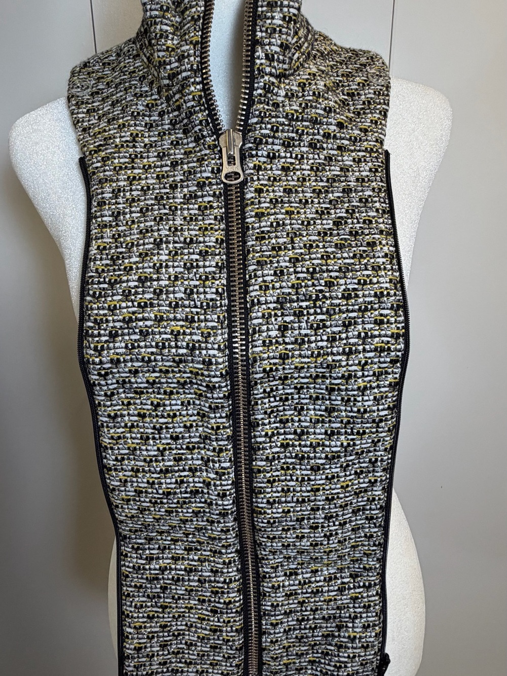 Veronica Beard Black White and Yellow Tweed Zip Dickey NWT New with Tags